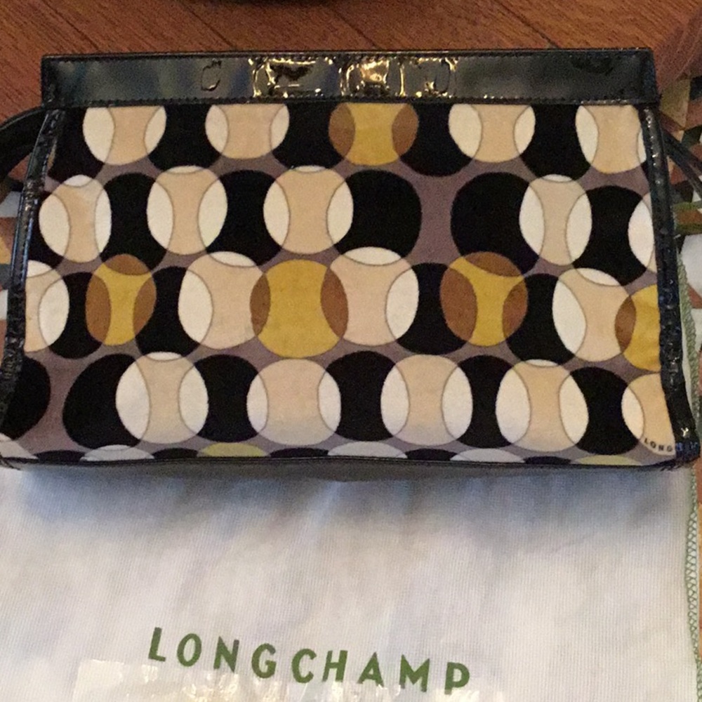 Long champ clutch EUC with dust bag